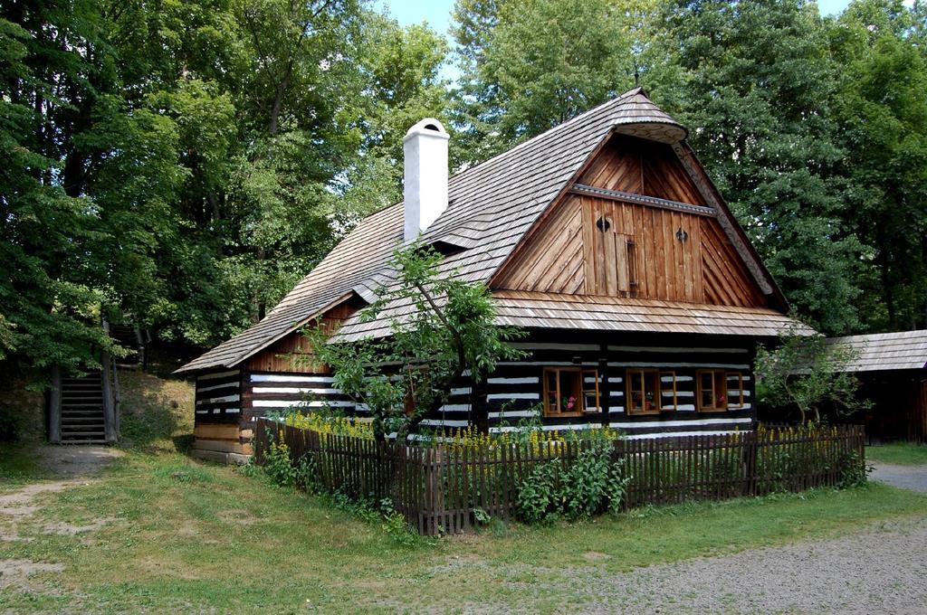 Hotel Vysocina Chotebor Exterior photo